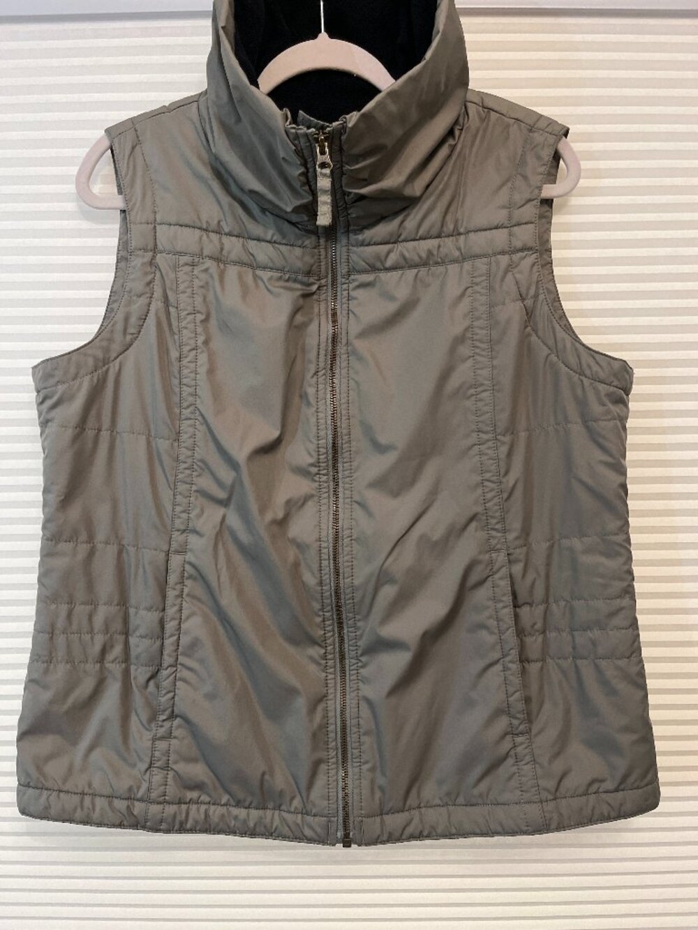 Columbia Gray Quilted Full-Zip Fleece-Lined Puffer Vest size XL